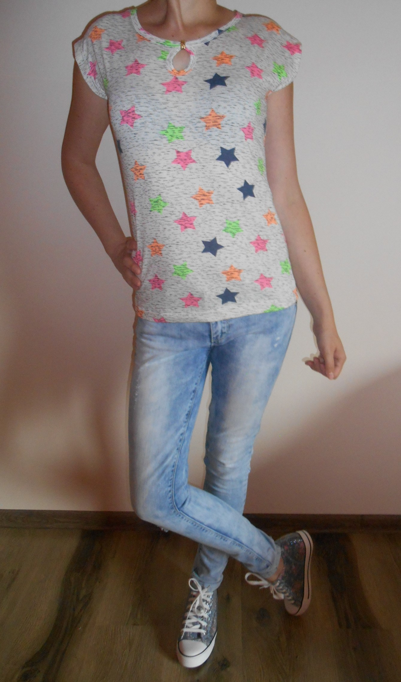 Pěkné triko s hvězdami 