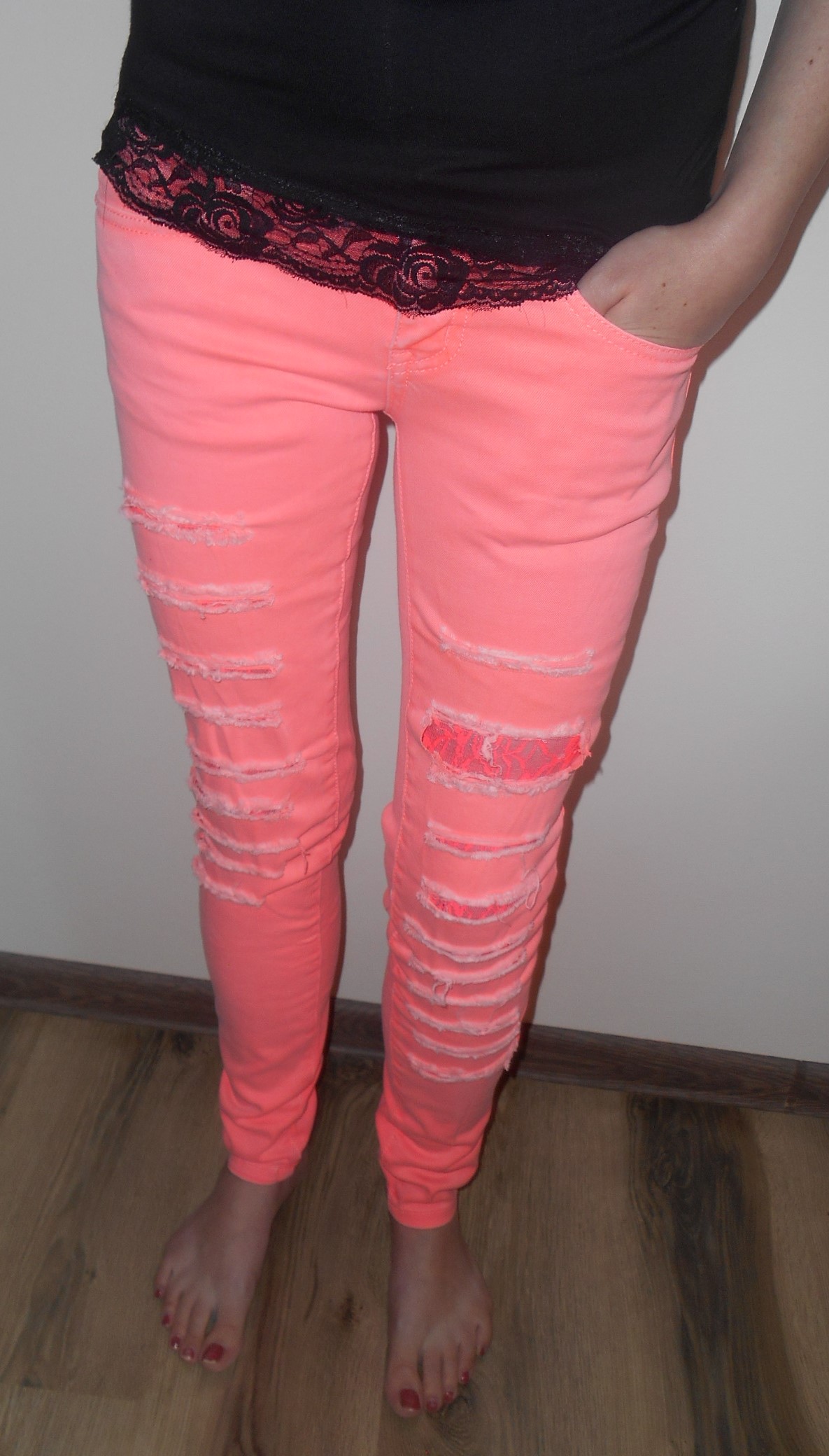 Trhané džíny neon korálové 