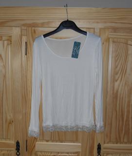 Triko s krajkou smetanové